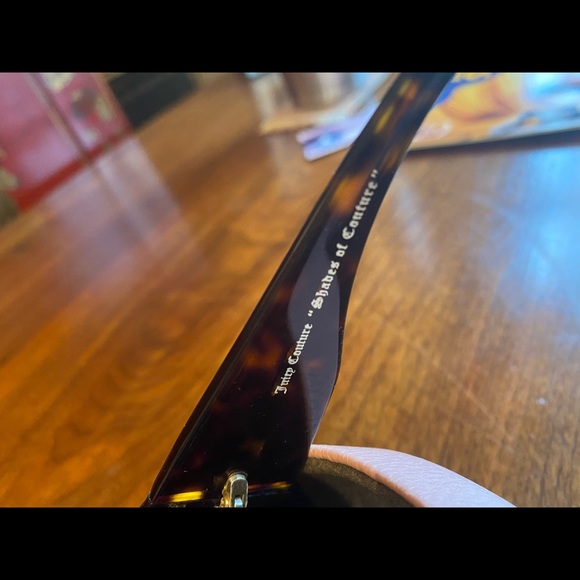 Shades of Couture by Juicy - Picture 5 of 8